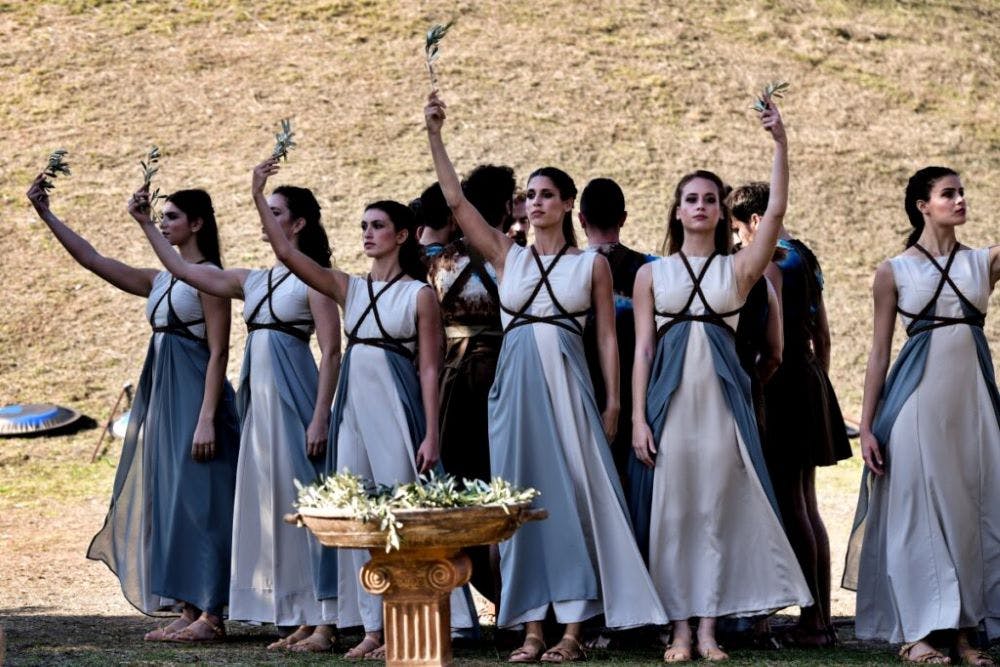 Εντυπωσιακό το μουσικοχορευτικό της τελετής έναρξης του 39ου Αυθεντικού Μαραθωνίου runbeat.gr